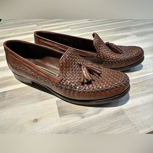 Cole Haan Basket Weave Style Brown leather Loafers Size 8 AA (narrow)